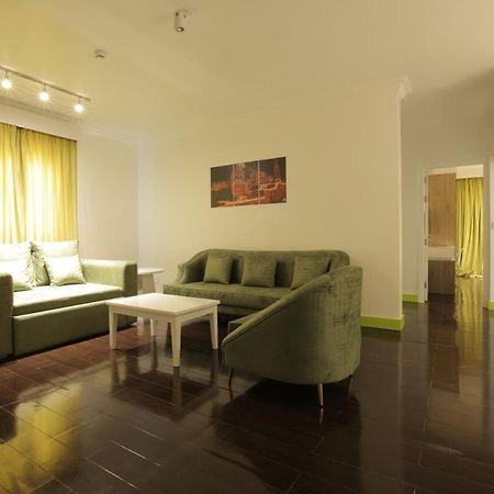 Super 8 Hotel Al Riyadh By Wyndham Dış mekan fotoğraf